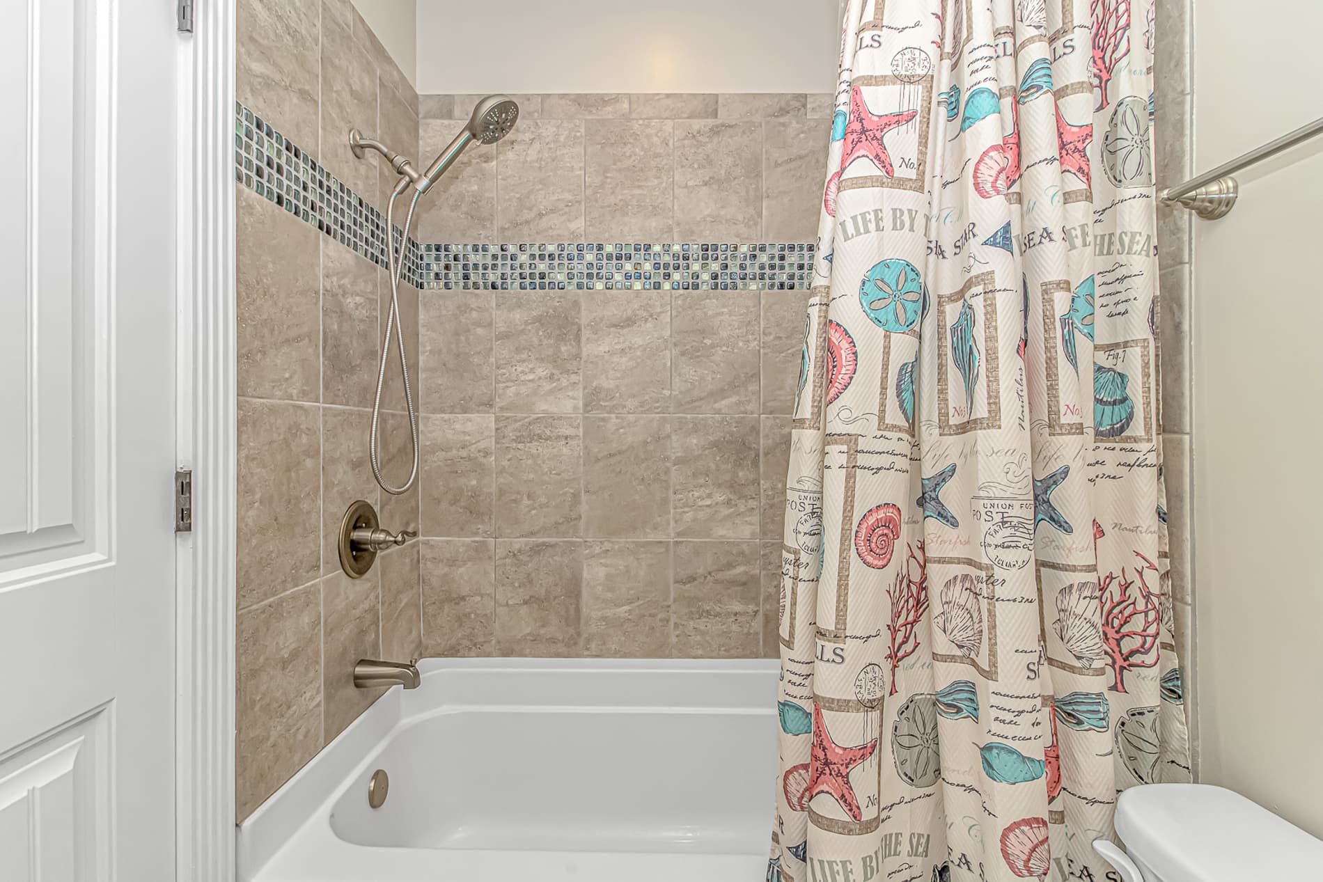 Upstairs Master Ensuite Bathroom